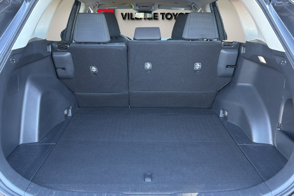 Certified 2024 Toyota RAV4 LE FWD image 17