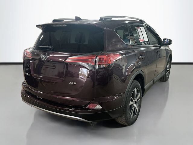 Used 2018 Toyota RAV4 XLE FWD image 6