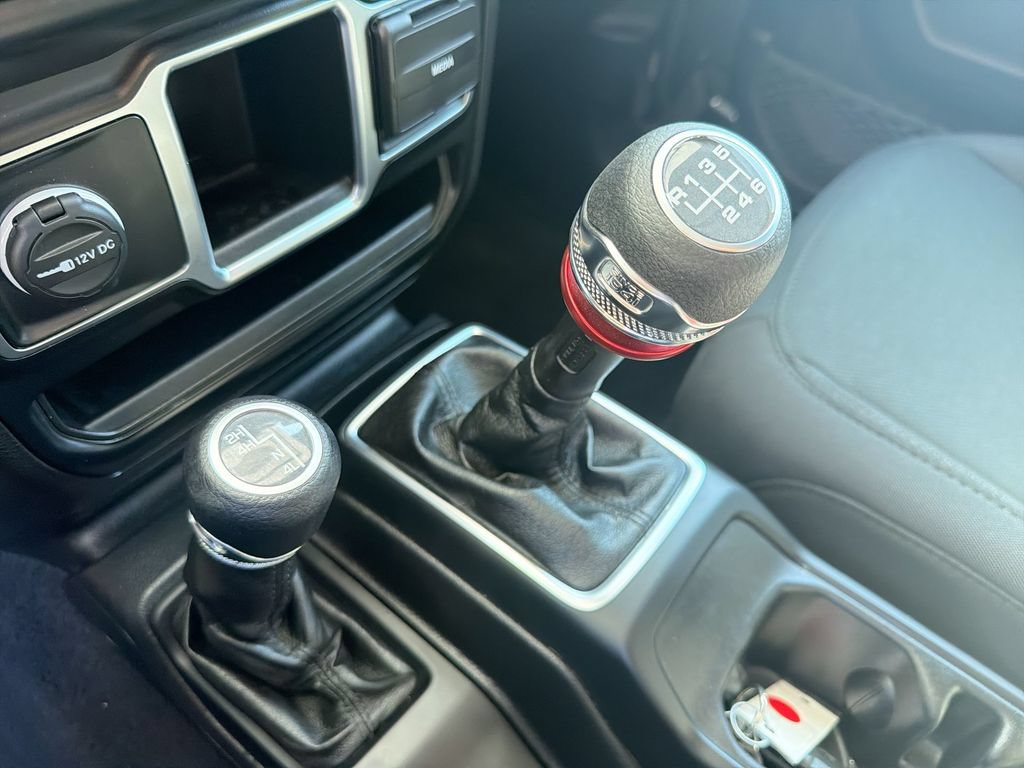 Used 2021 Jeep Gladiator Sport AWD/4WD image 21