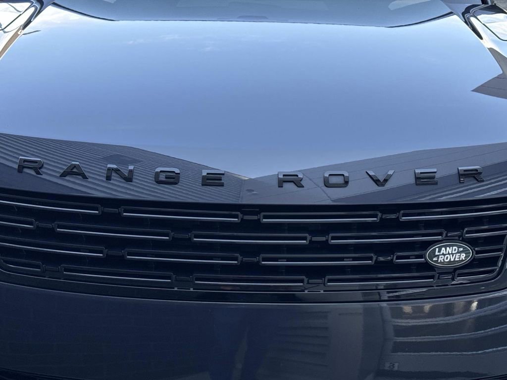 Certified 2025 Land Rover Range Rover Sport Dynamic SE image 11