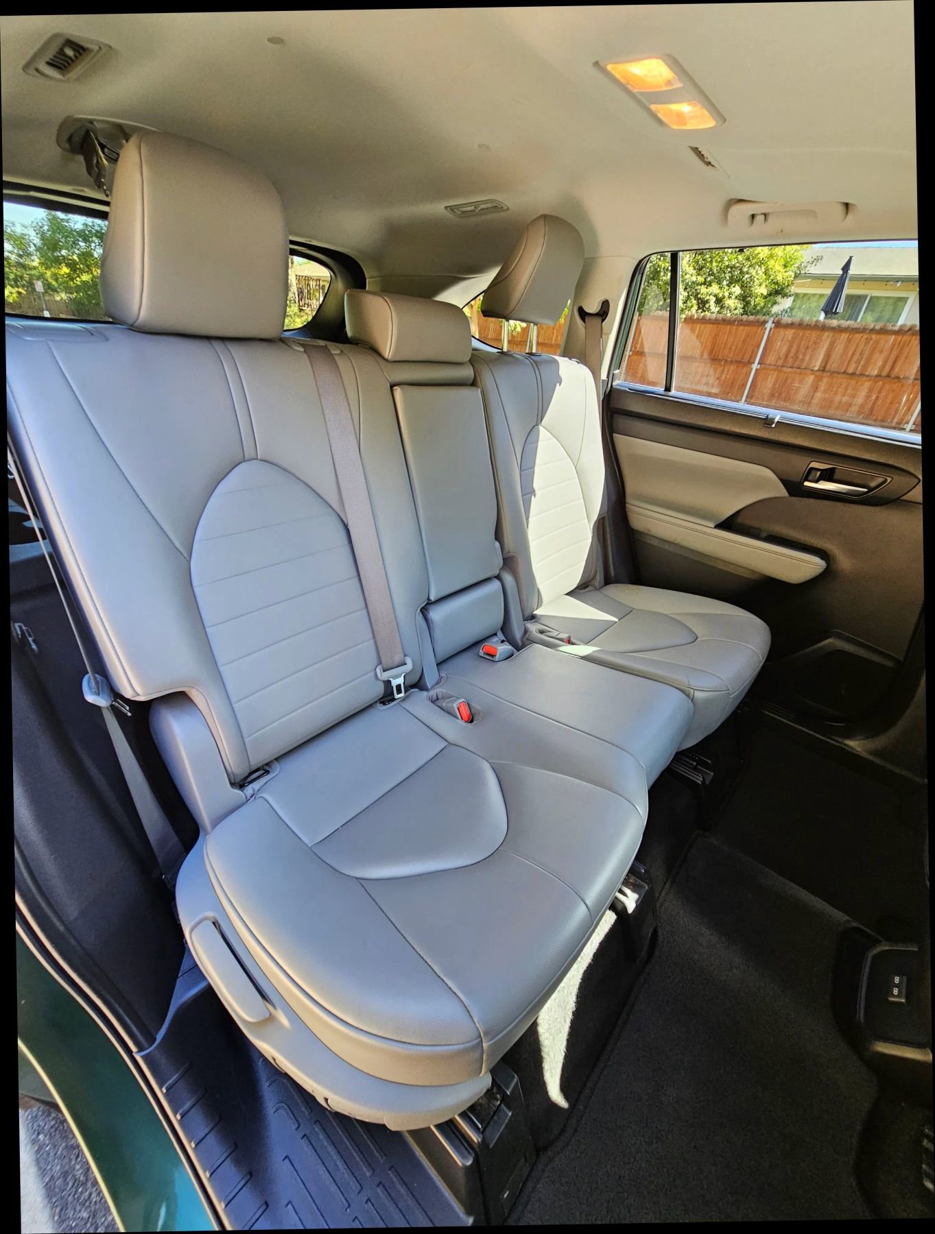 Used 2023 Toyota Highlander XLE image 28