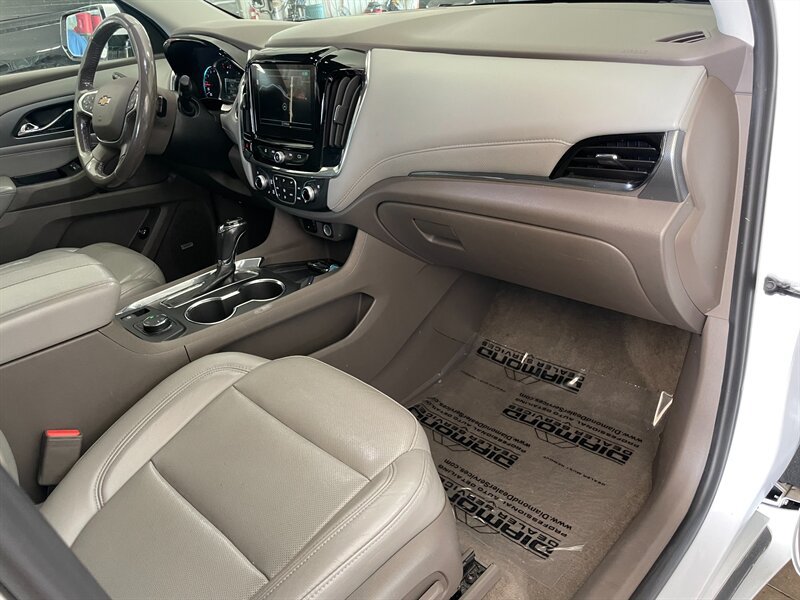 Used 2018 Chevrolet Traverse Premier AWD/4WD image 25