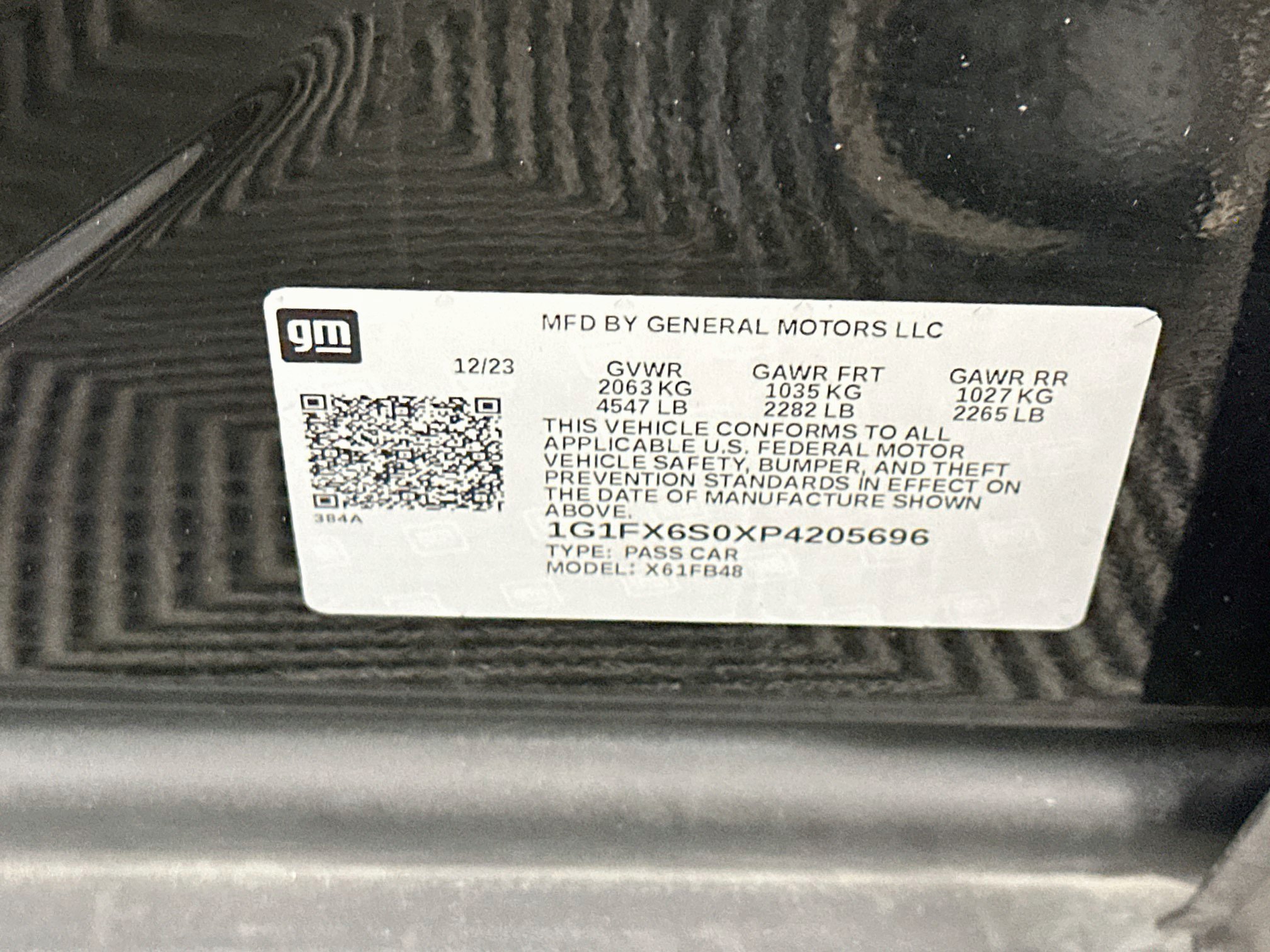 Used 2023 Chevrolet Bolt LT w/ Infotainment Package FWD image 12