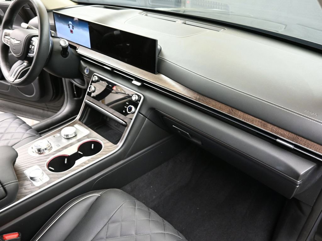 Used 2025 Genesis GV80 3.5T Prestige image 13