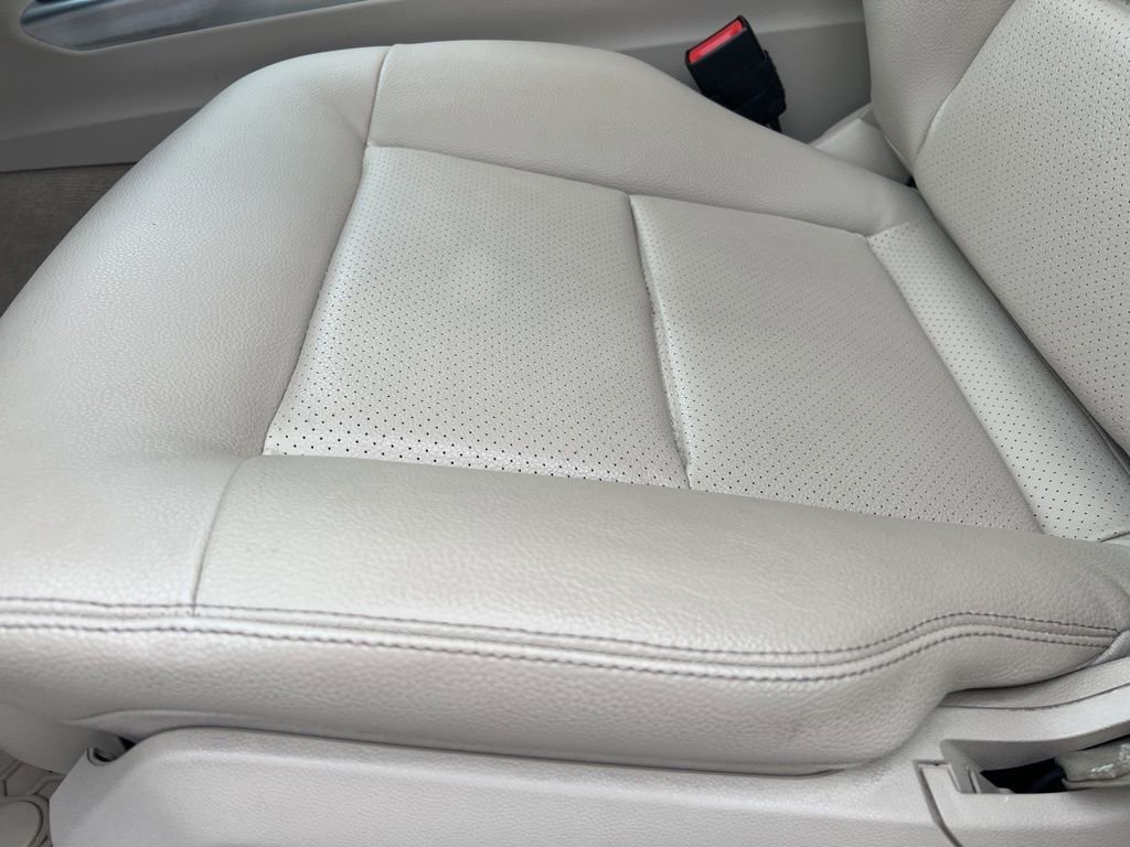 Used 2015 Mercedes-Benz E 350 4MATIC Sedan image 32