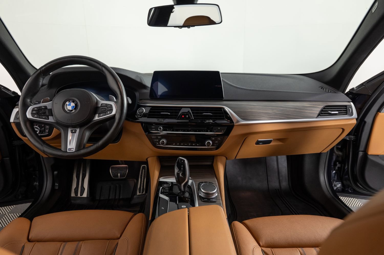 Used 2019 BMW M550i xDrive AWD/4WD image 34
