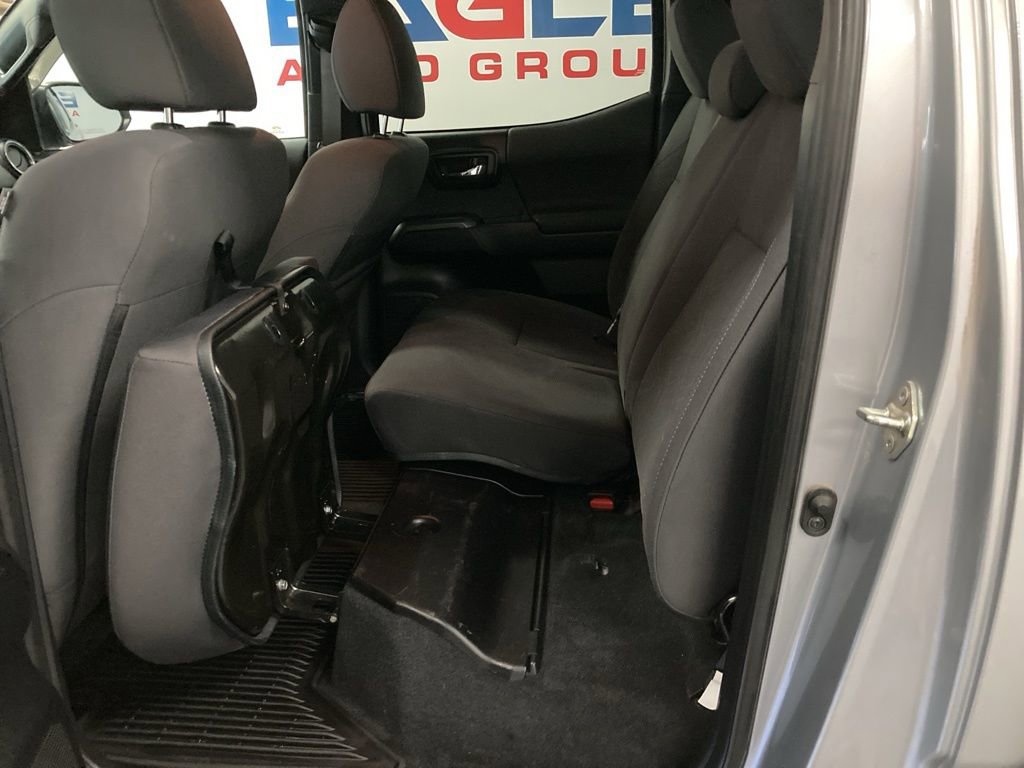 Used 2019 Toyota Tacoma TRD Off-Road AWD/4WD image 31