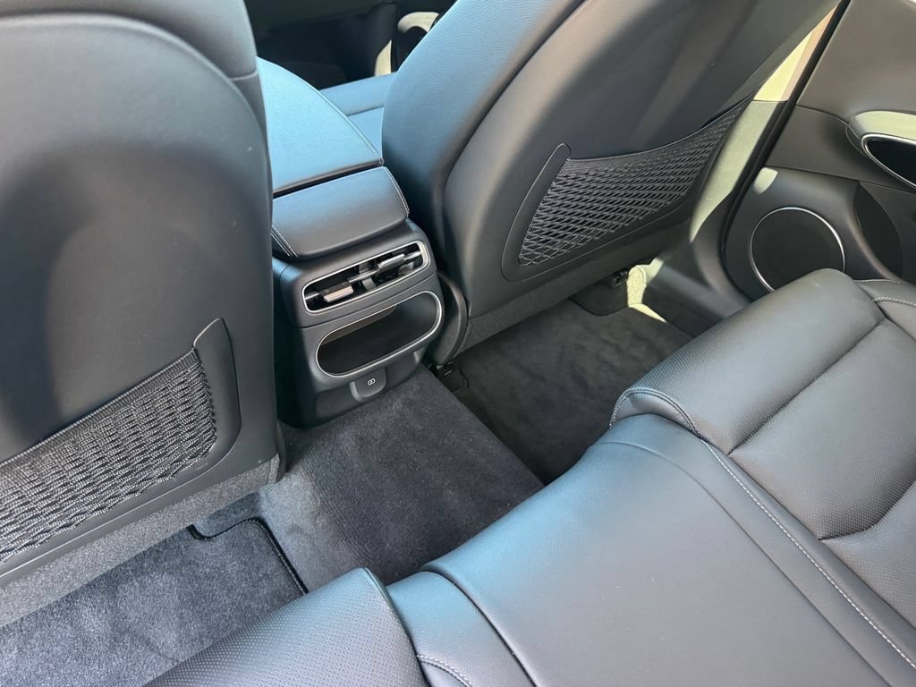 Used 2025 Genesis GV70 2.5T AWD/4WD image 17