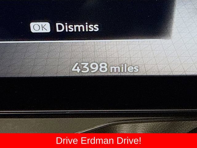 Used 2025 Nissan Kicks SR FWD image 32