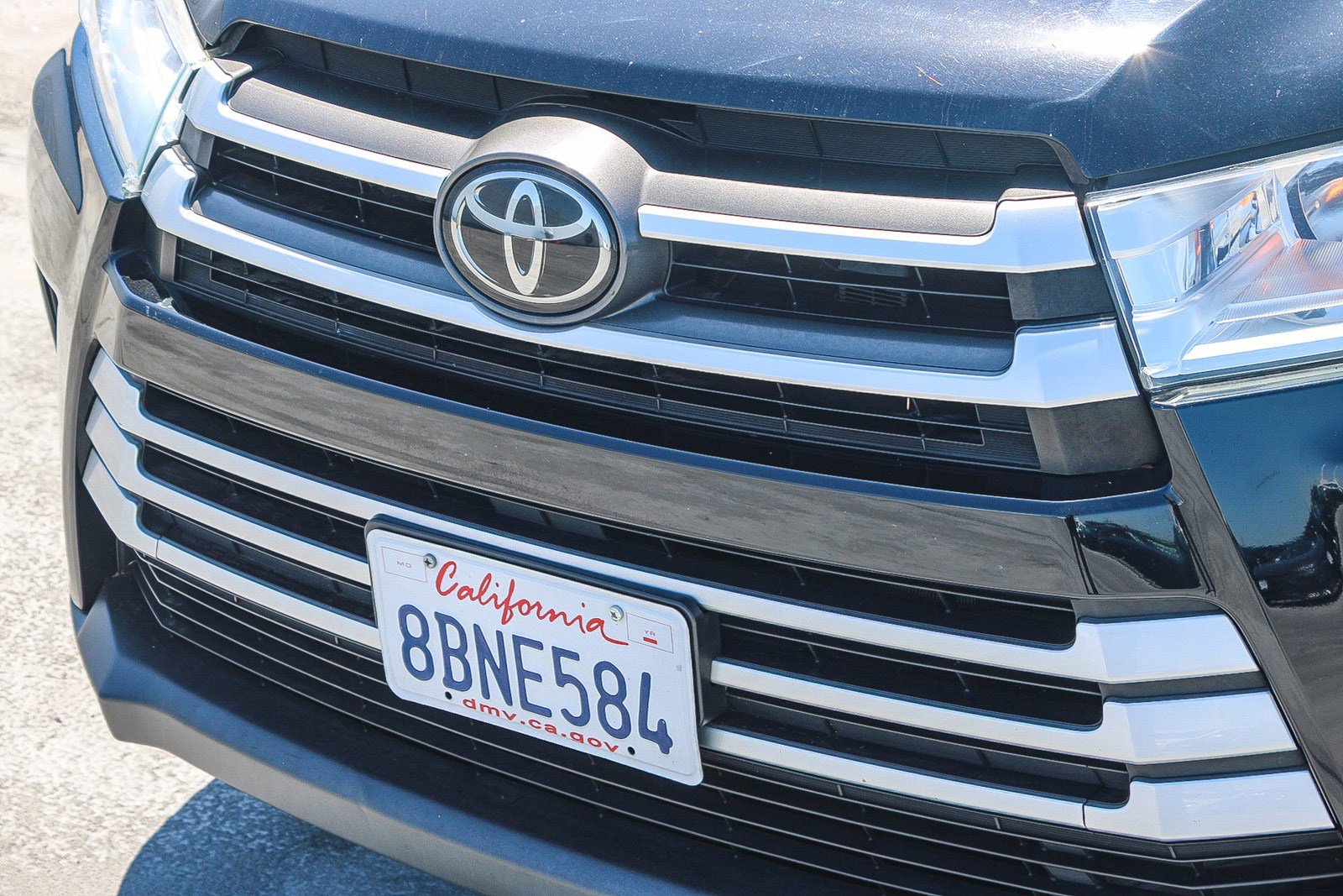 Used 2017 Toyota Highlander XLE w/ Carpet Mat Package FWD image 7