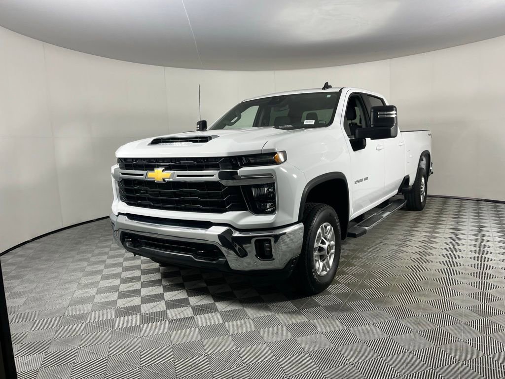 Used 2025 Chevrolet Silverado 2500 LT w/ Convenience Package image 3