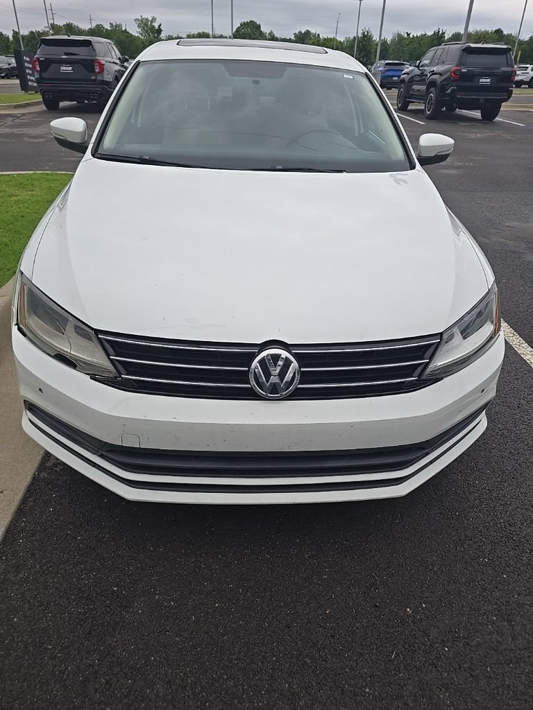 Used 2017 Volkswagen Jetta SE FWD image 3