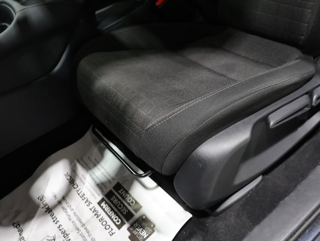 Used 2023 Honda HR-V LX image 12