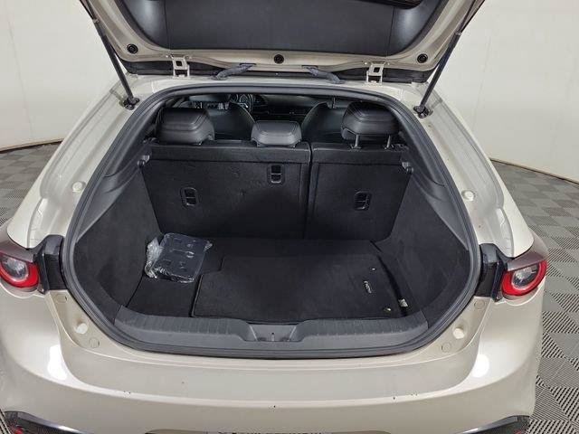 Used 2024 MAZDA MAZDA3 s FWD image 9