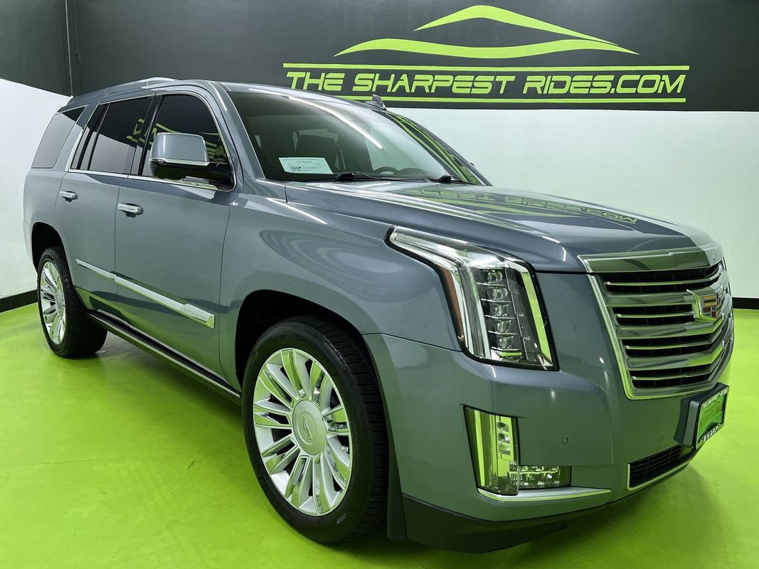 Used 2016 Cadillac Escalade Platinum AWD/4WD image 2