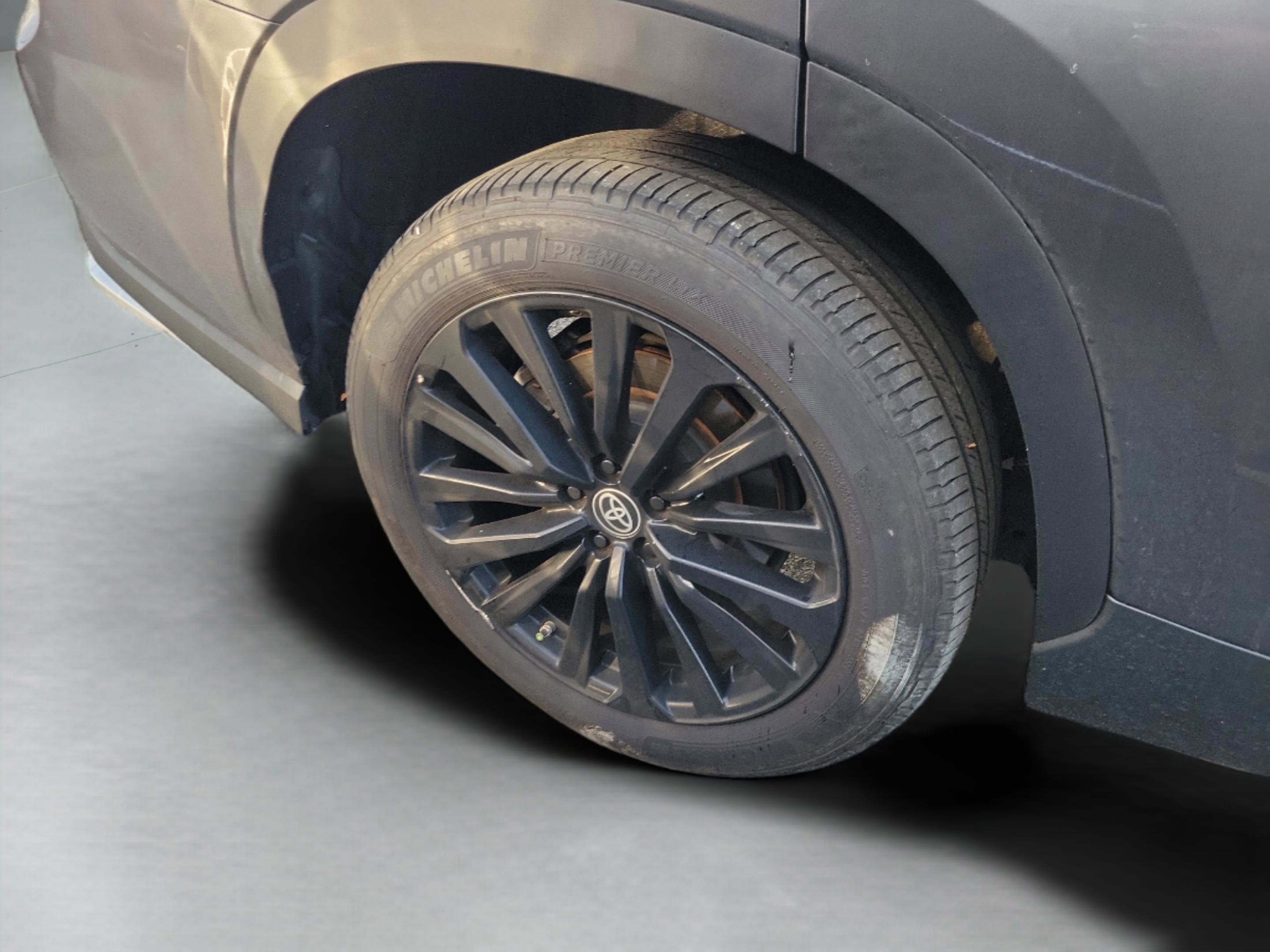 Used 2023 Toyota Highlander XSE image 19