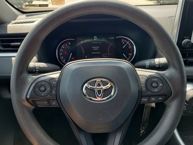 Used 2025 Toyota RAV4 LE AWD/4WD image 23