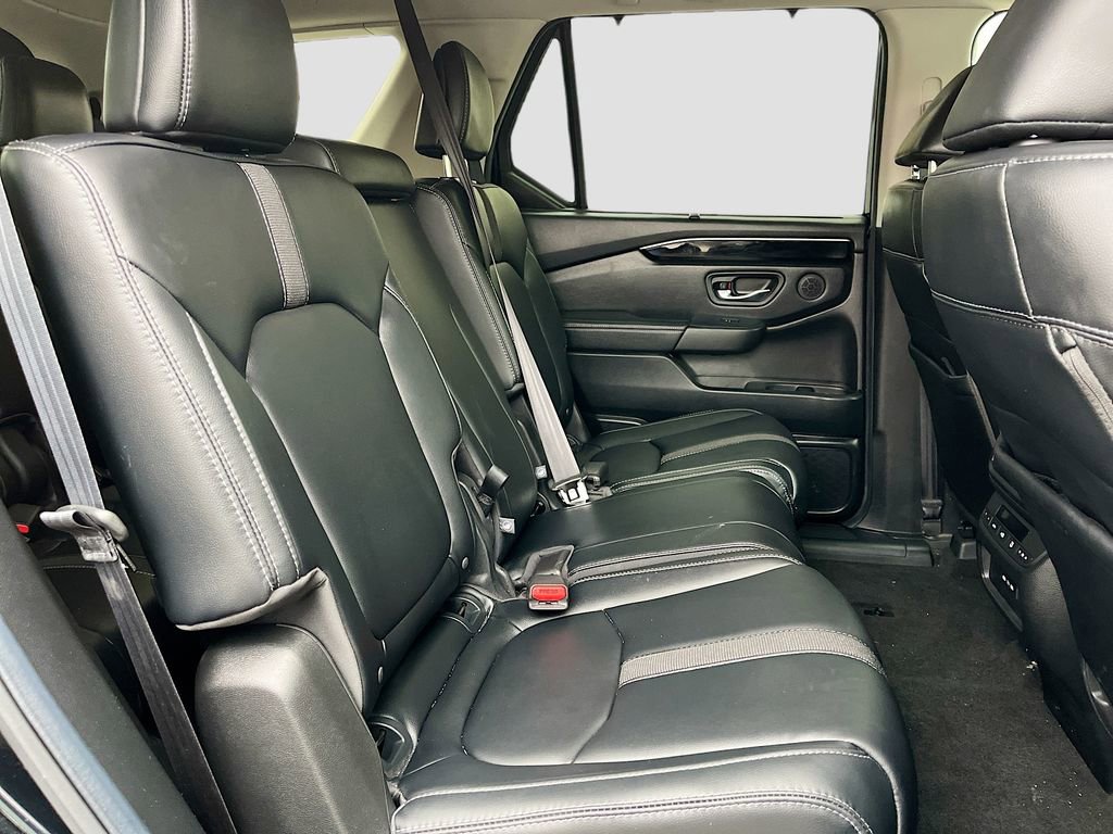 Used 2025 Honda Pilot EX-L image 27