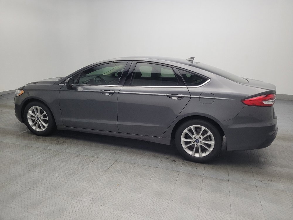 Used 2020 Ford Fusion SE image 3