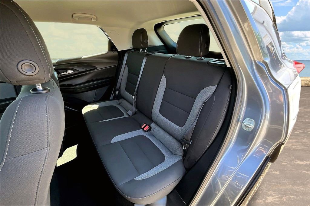 Used 2022 Chevrolet TrailBlazer LS image 24