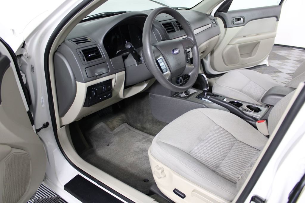 Used 2010 Ford Fusion SE image 13