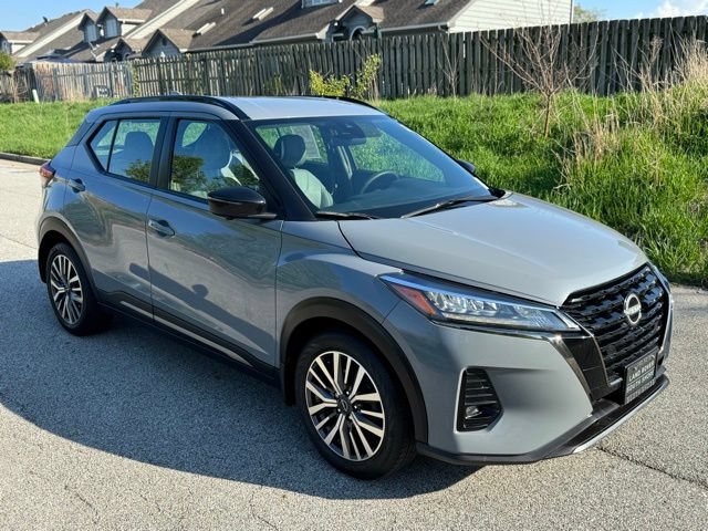 Used 2023 Nissan Kicks SR w/ SR Premium Package FWD image 4