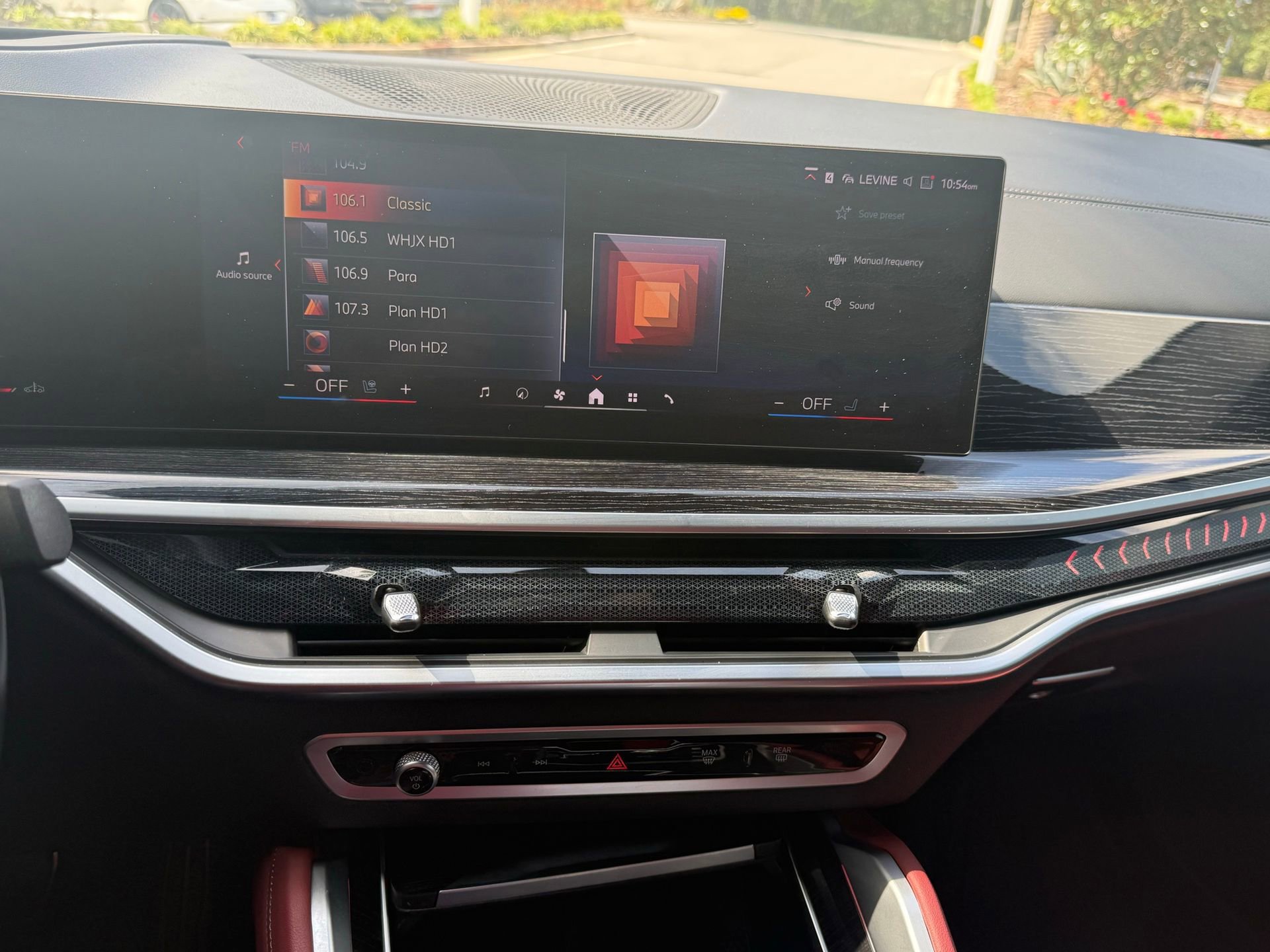 Used 2024 BMW X6 xDrive40i w/ Executive Package image 45