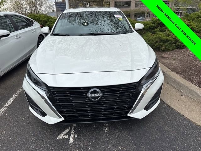 Used 2025 Nissan Altima 2.5 SV w/ SV Special Edition Package FWD image 2