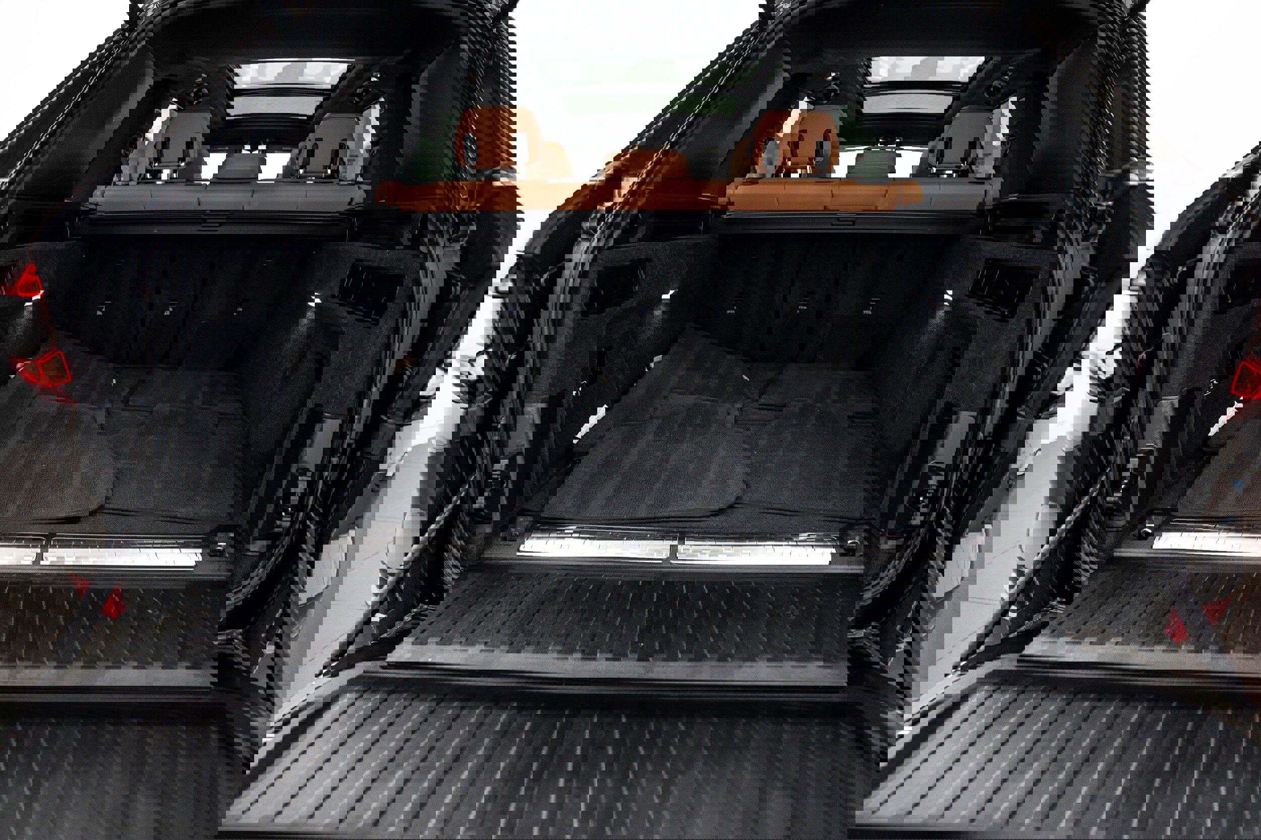 Used 2023 BMW X5 xDrive45e w/ Executive Package image 23