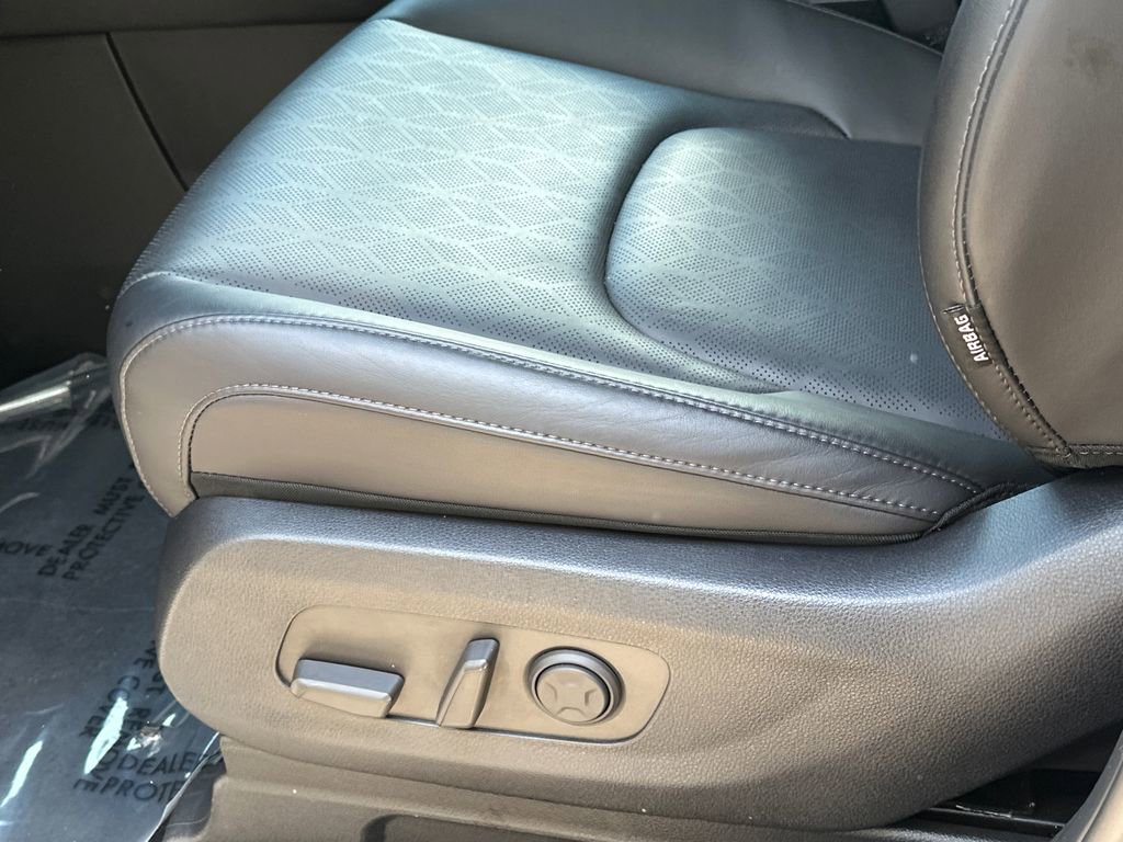 Certified 2025 Kia Carnival SX w/ SX Dark Edition Package FWD image 21