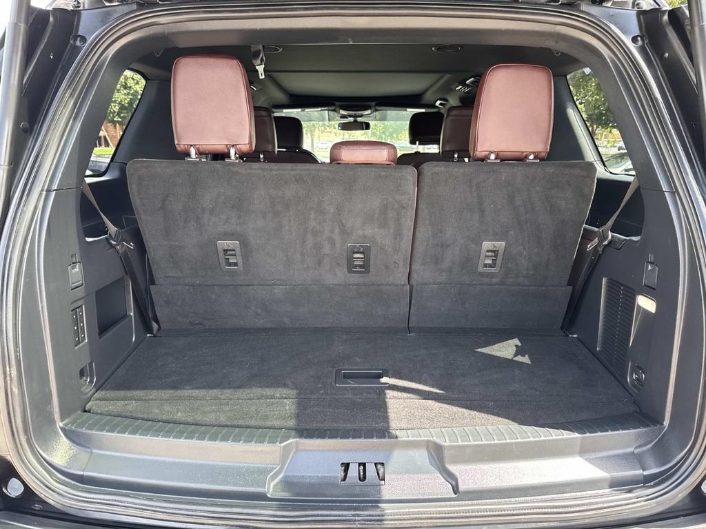 Used 2024 Ford Expedition Limited RWD image 9