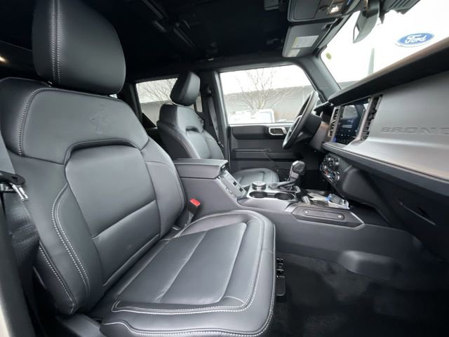 New 2025 Ford Bronco Outer Banks w/ Black Appearance Package image 22
