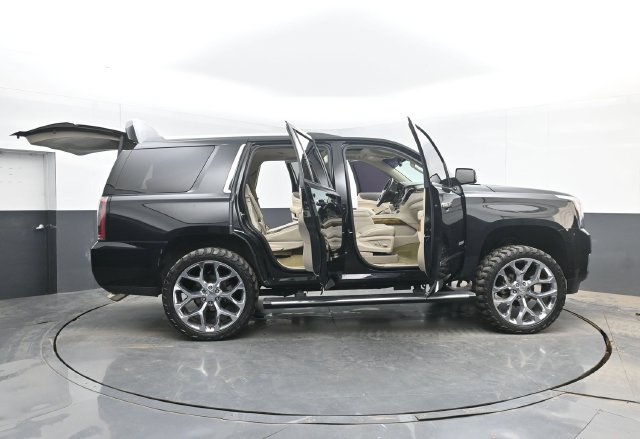 Used 2017 GMC Yukon Denali w/ Open Road Package AWD/4WD image 58