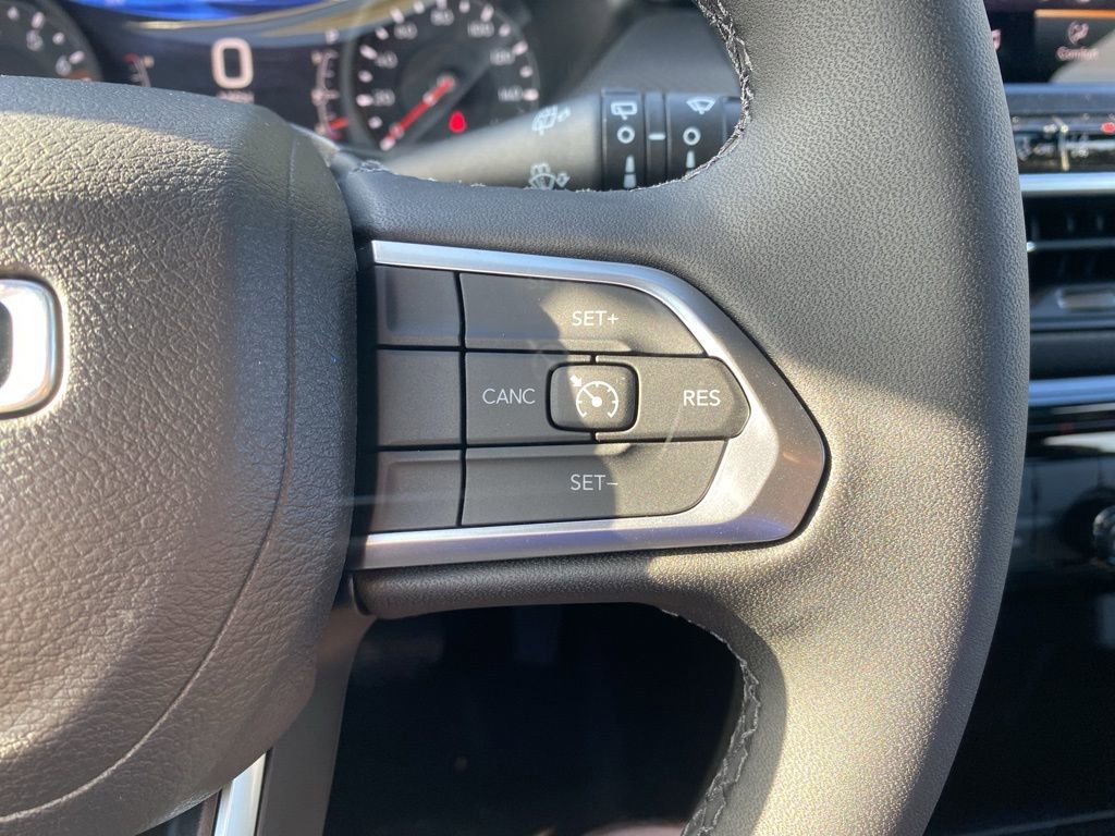 New 2026 Jeep Compass Latitude image 23