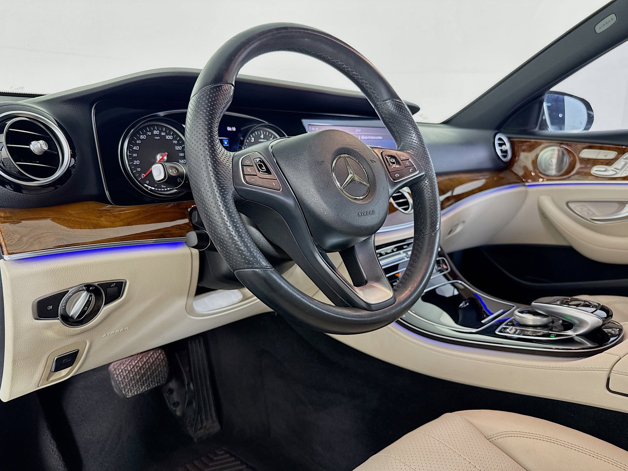 Used 2018 Mercedes-Benz E 300 w/ Premium 1 Package image 21