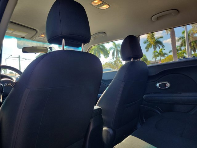 Used 2018 Kia Soul + image 9