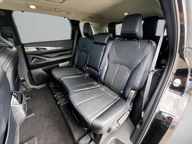 Used 2023 INFINITI QX60 Luxe image 28