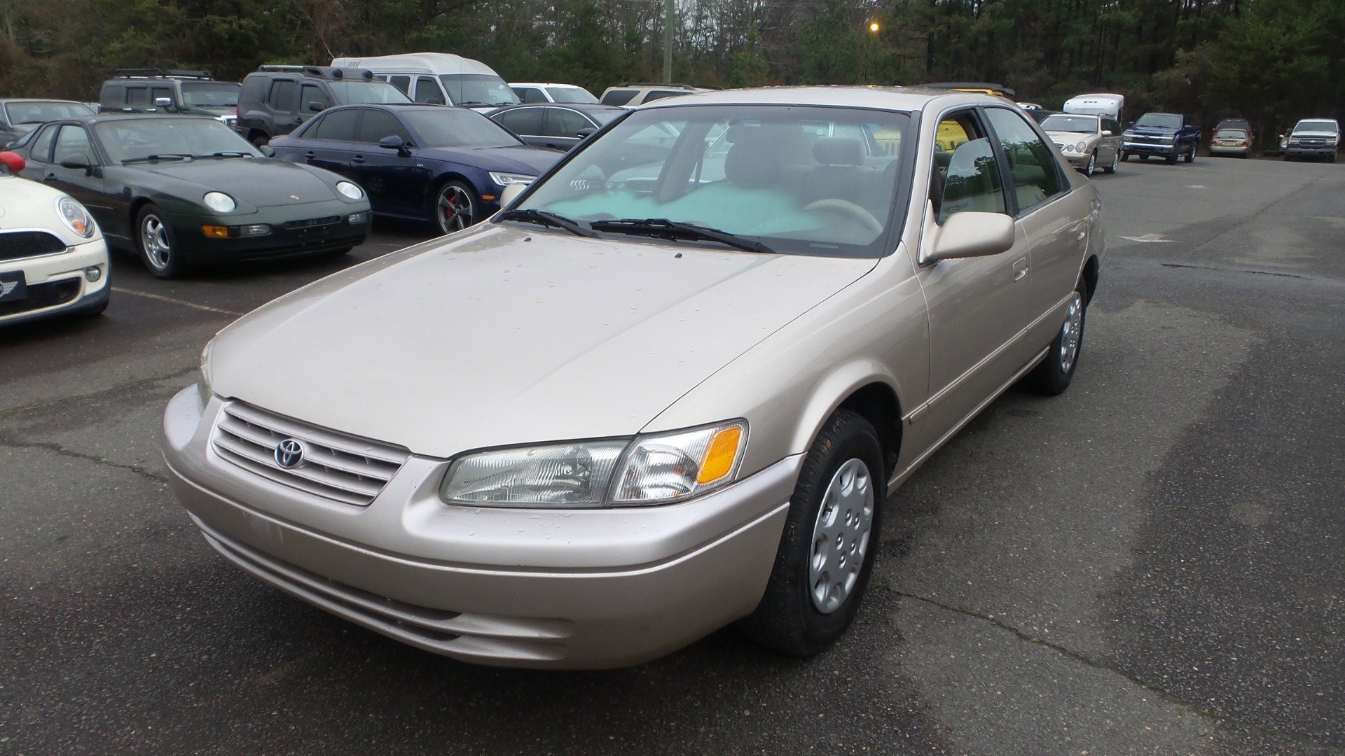 Used 1998 Toyota Camry LE FWD image 10