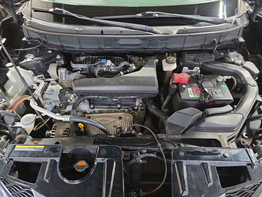 Used 2016 Nissan Rogue SV image 28