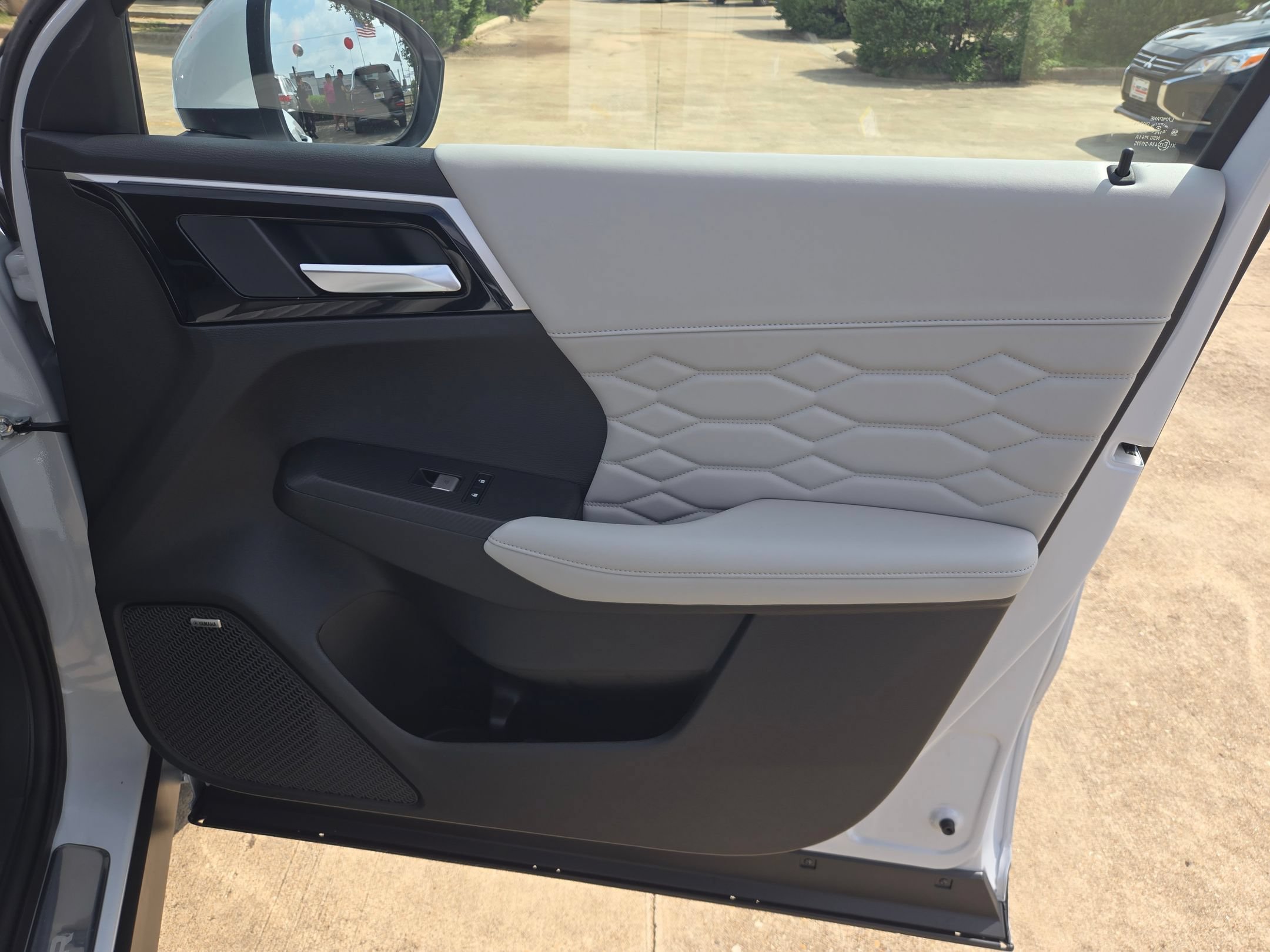 New 2026 Mitsubishi Outlander SEL FWD image 26