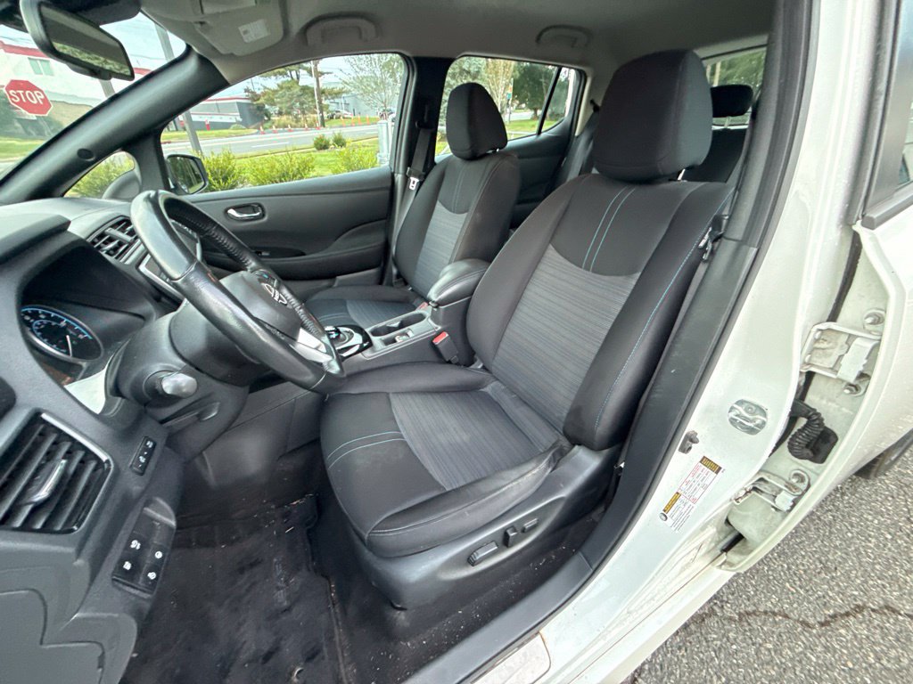 Used 2023 Nissan Leaf SV Plus FWD image 9