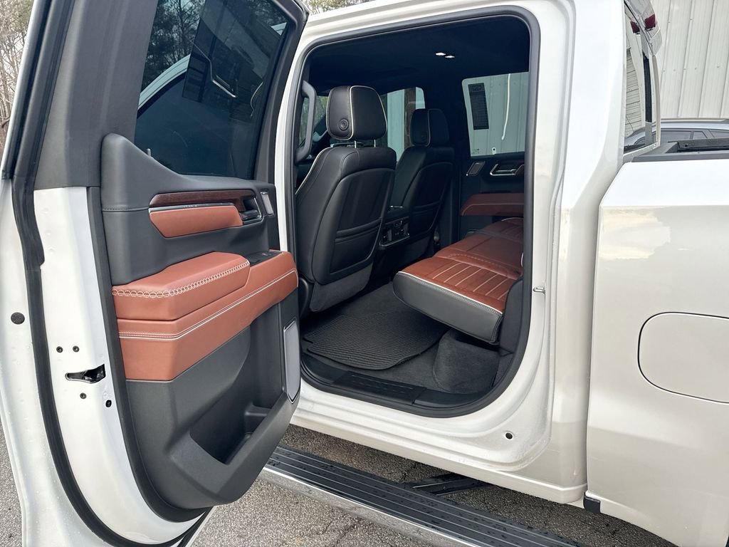 Used 2025 GMC Sierra 1500 Denali Ultimate AWD/4WD image 29