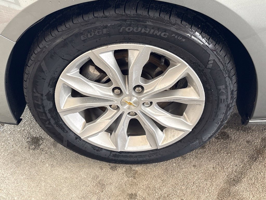 Used 2024 Chevrolet Malibu LT FWD image 11