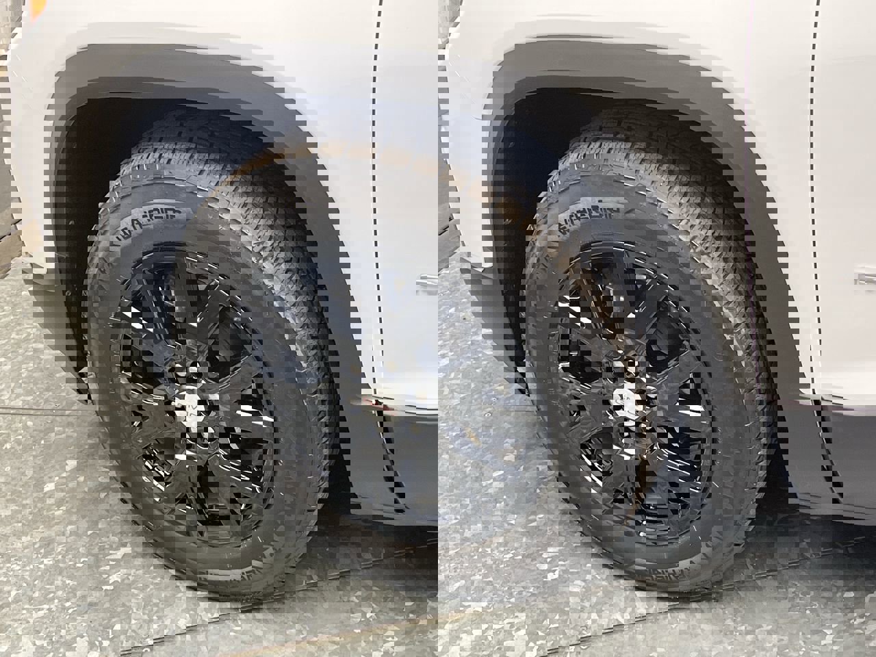 Certified 2021 GMC Acadia SLE w/ Driver Convenience Package image 34