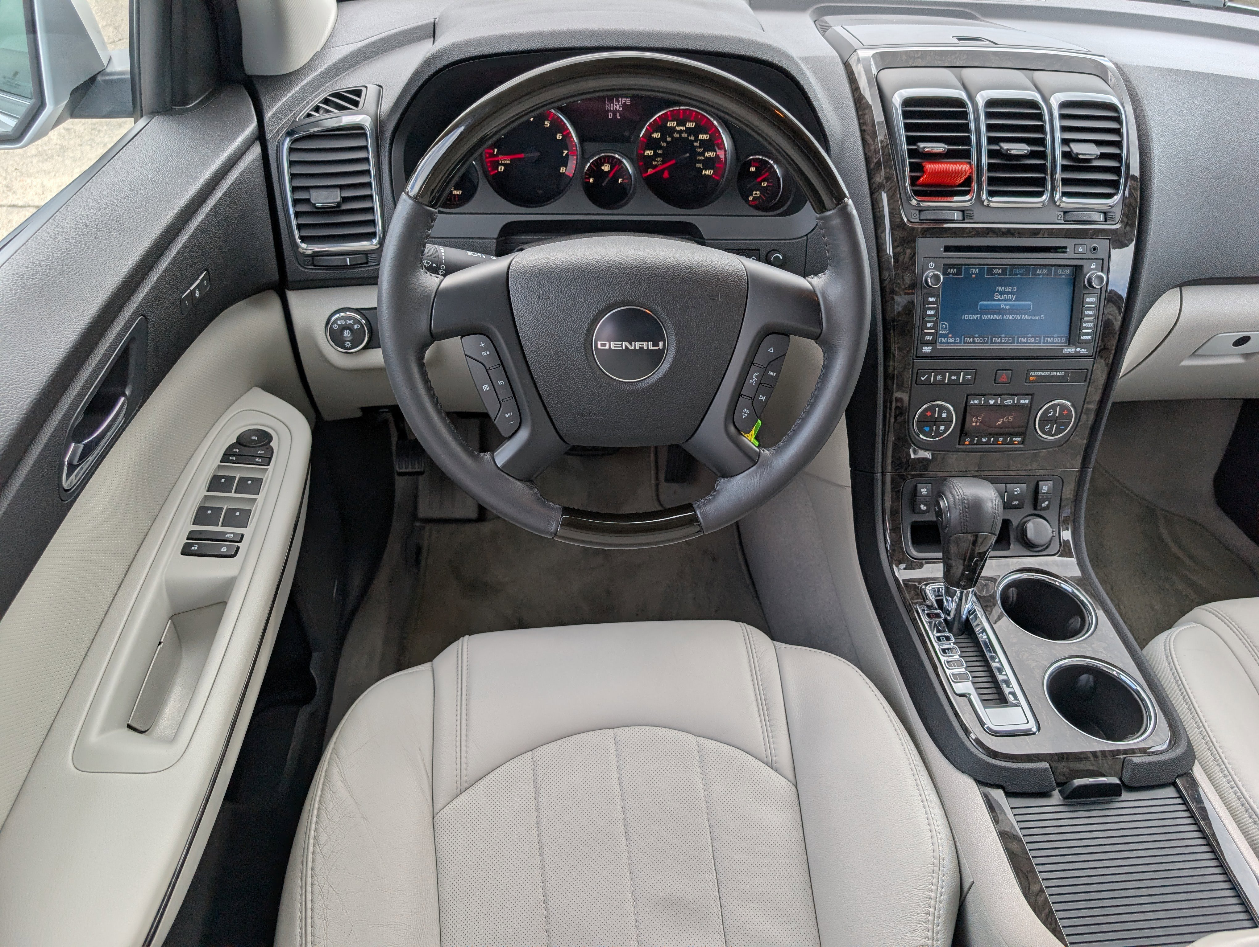 Used 2011 GMC Acadia Denali FWD image 8