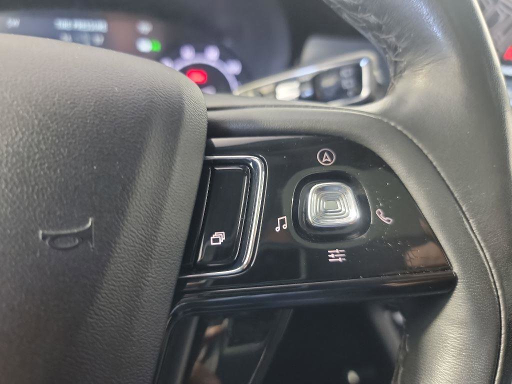 Used 2021 Lincoln Corsair AWD w/ Premium Package image 28