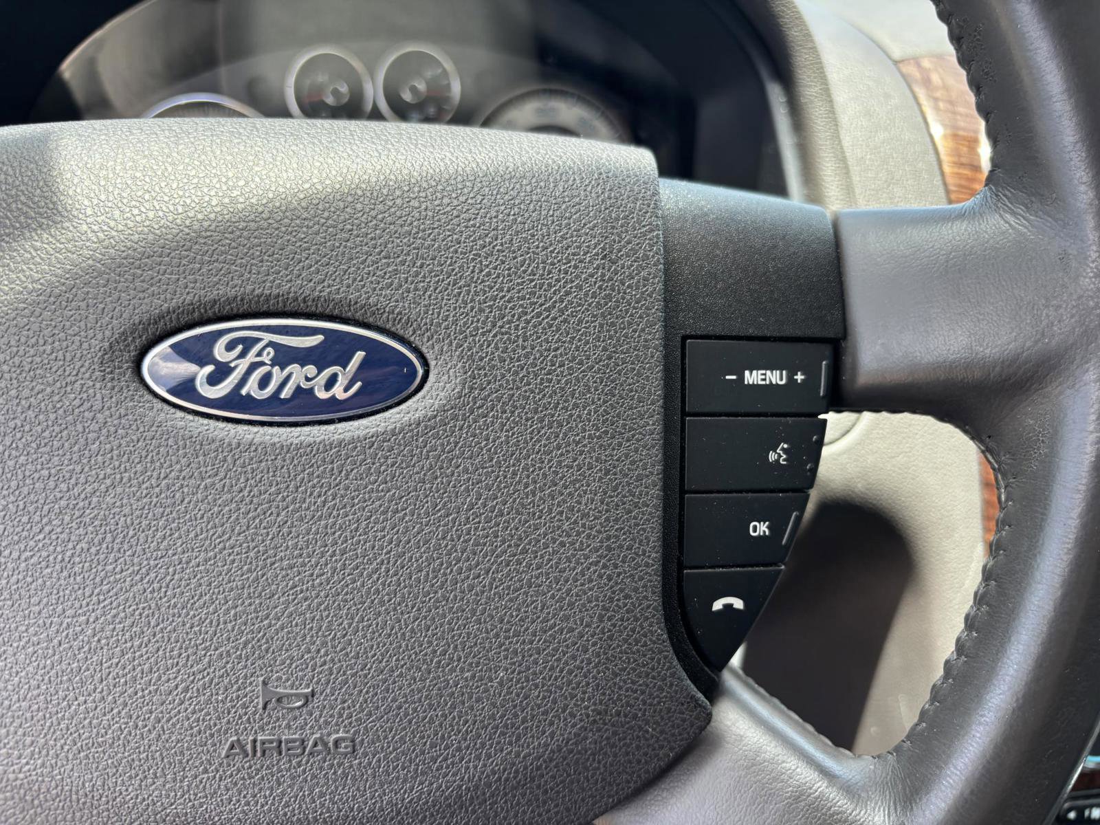 Used 2008 Ford Taurus X Eddie Bauer FWD image 28