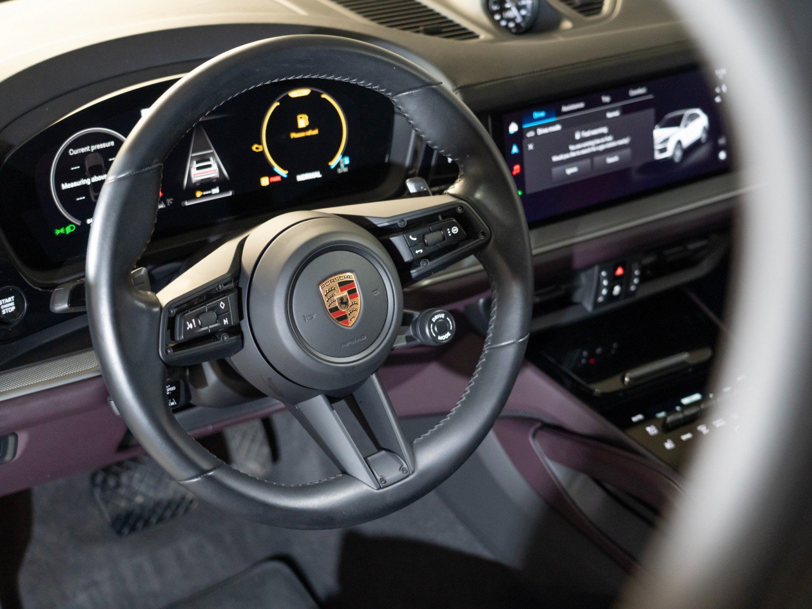 Certified 2024 Porsche Cayenne GTS AWD/4WD image 15