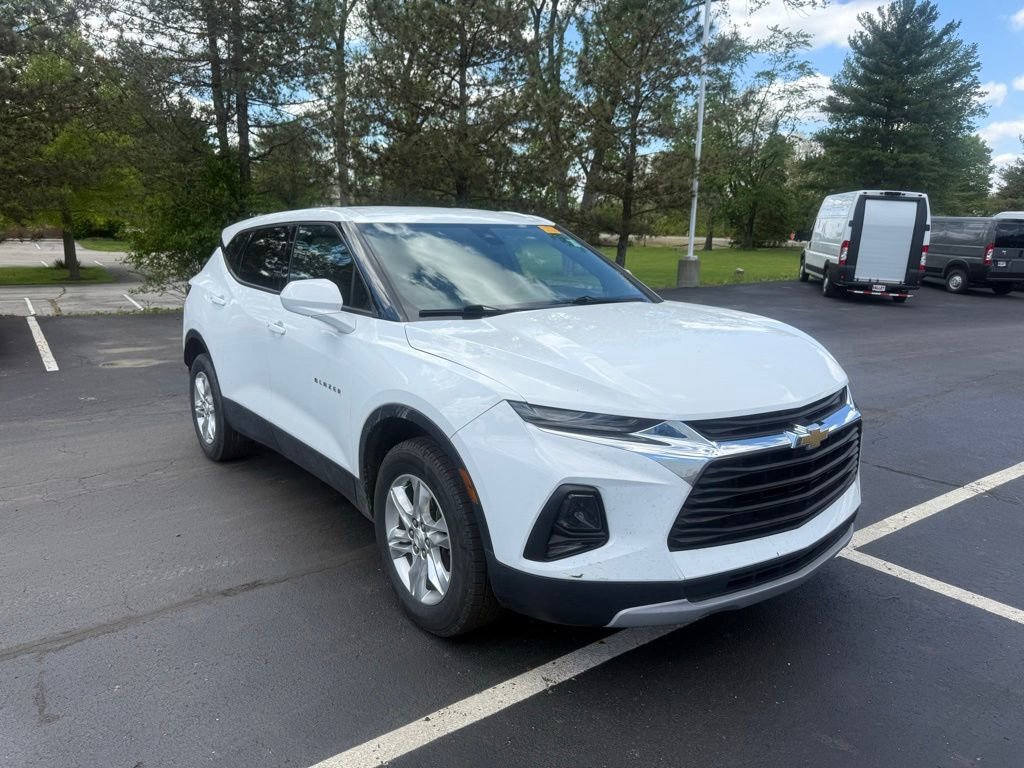 Used 2021 Chevrolet Blazer LT w/ LPO, Cargo Package FWD image 2