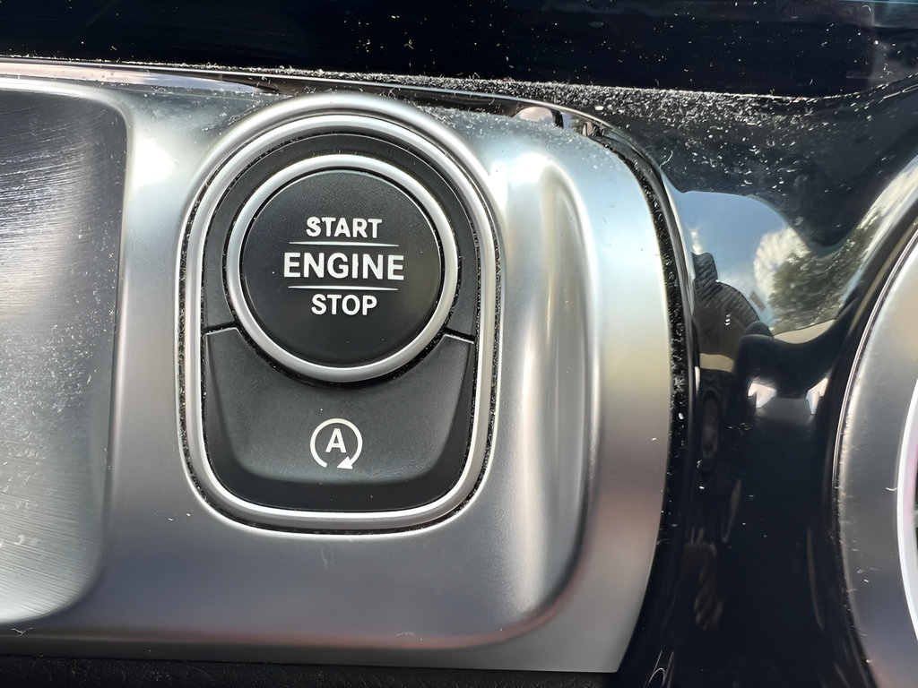 Used 2021 Mercedes-Benz GLB 250 4MATIC image 34